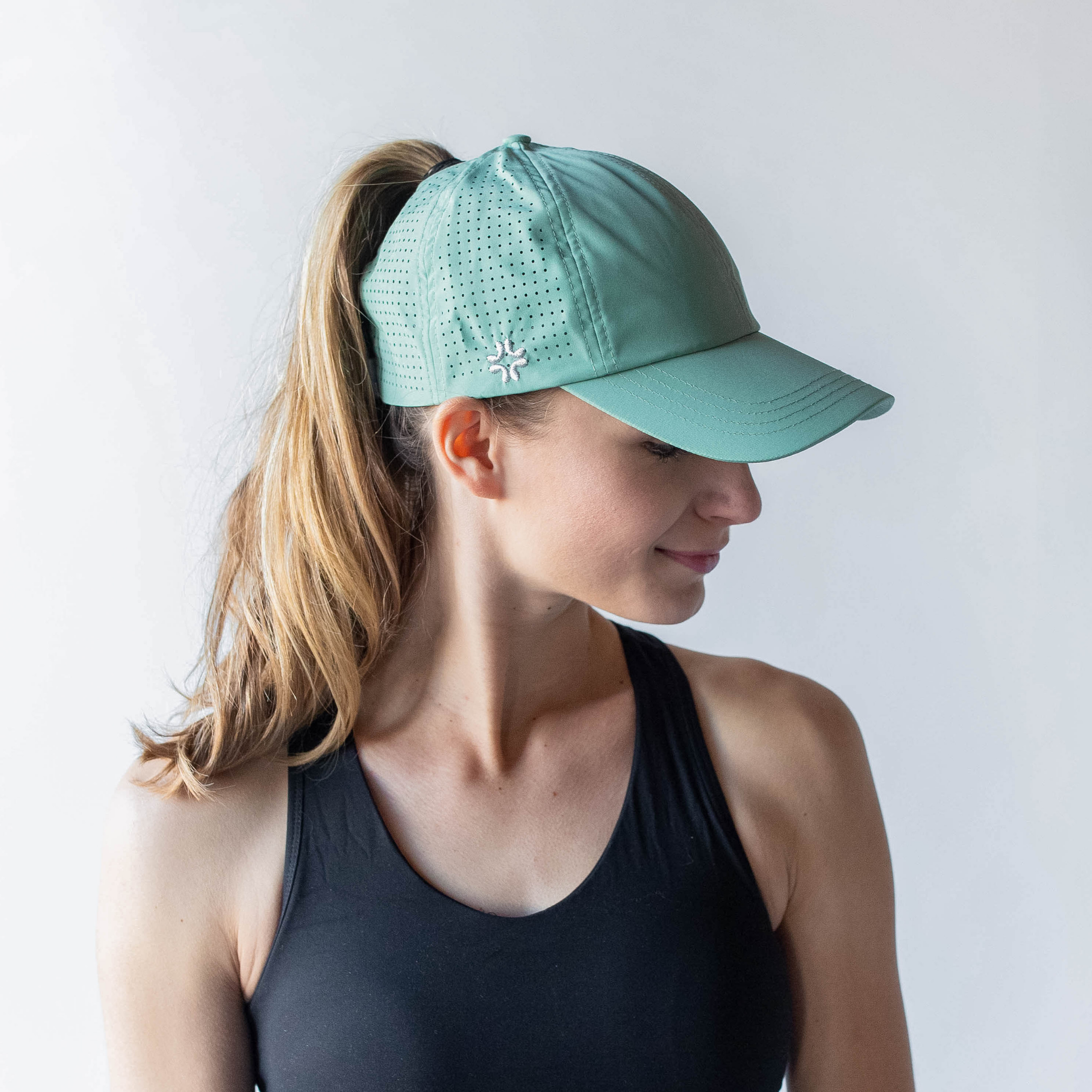 Ponytail hat, X-Boyfriend, Green Bay, UPF 50+ - VIMHUE